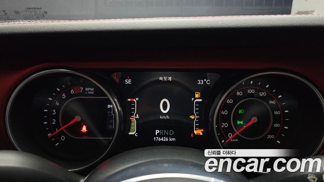 Jeep Wrangler 2018 — photo 8