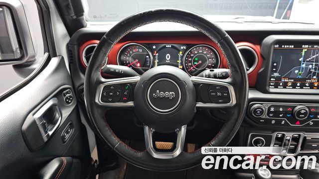 Jeep Wrangler 2018 — photo 12