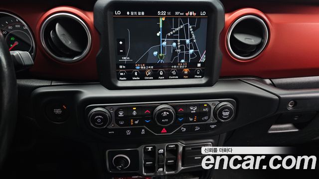 Jeep Wrangler 2018 — photo 13