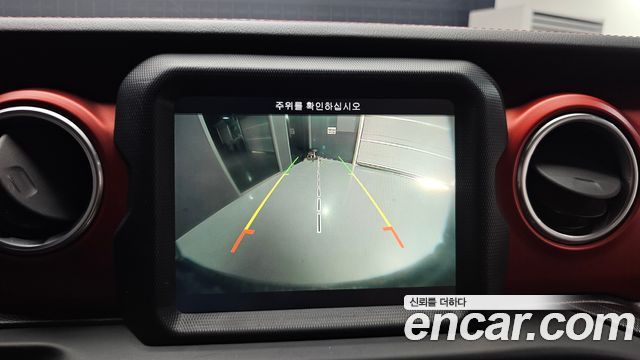 Jeep Wrangler 2018 — photo 14