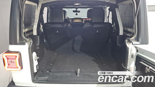 Jeep Wrangler 2018 — photo 20