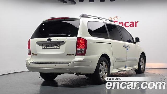 Kia Canival 2008 — photo 2