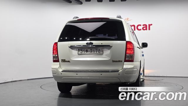 Kia Canival 2008 — photo 4
