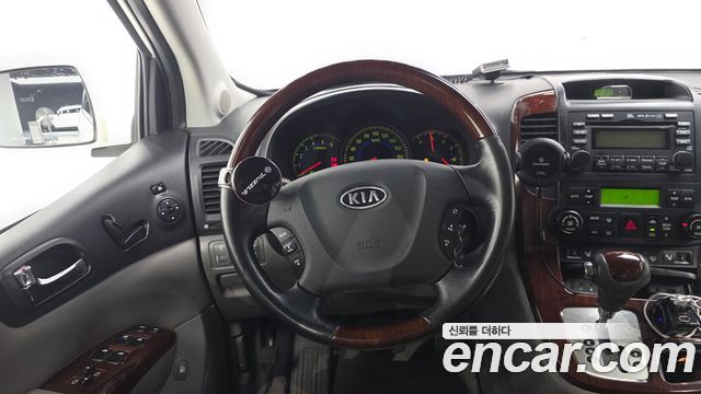 Kia Canival 2008 — photo 17