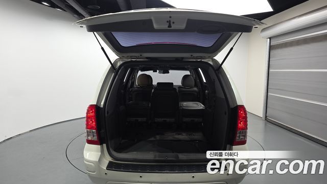Kia Canival 2008 — photo 25
