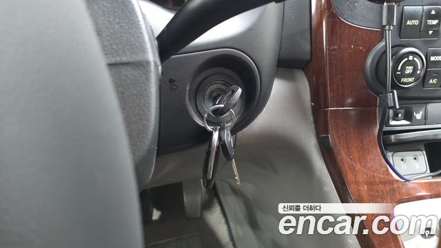 Kia Canival 2008 — photo 28