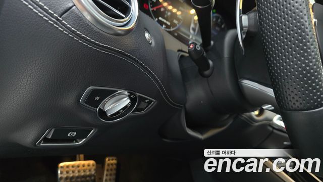 Mercedes-Benz S-Class 2019 — photo 27