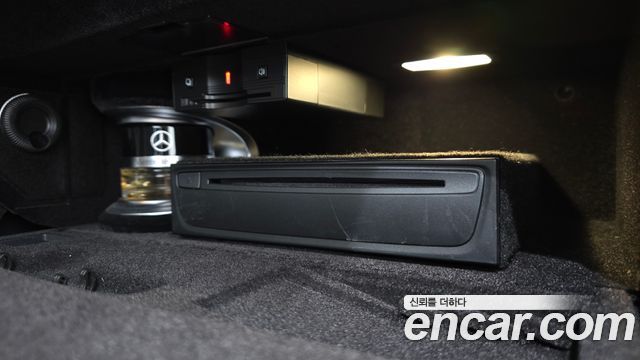 Mercedes-Benz S-Class 2019 — photo 31