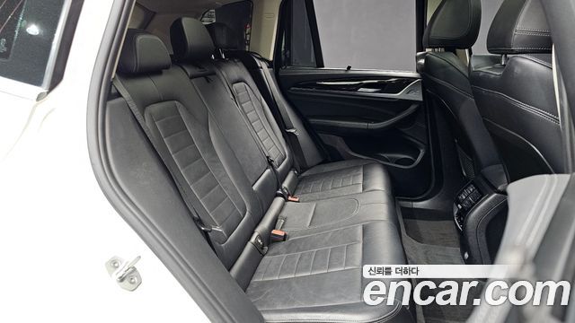 BMW X3 2018 — photo 11
