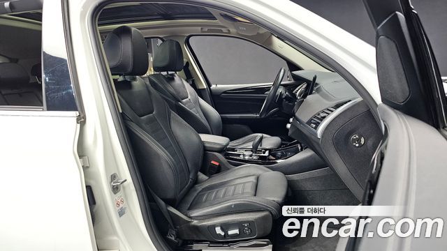 BMW X3 2018 — photo 12