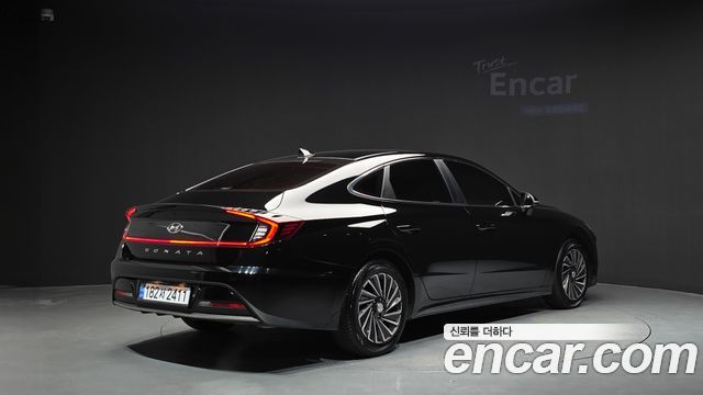 Hyundai Sonata 2023 — photo 2
