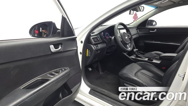 Kia K5 2018 — photo 10