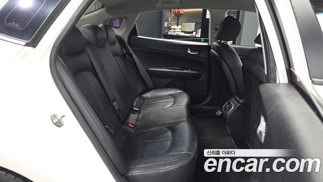 Kia K5 2018 — photo 12