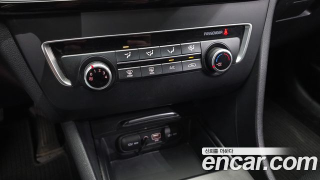 Kia K5 2018 — photo 19