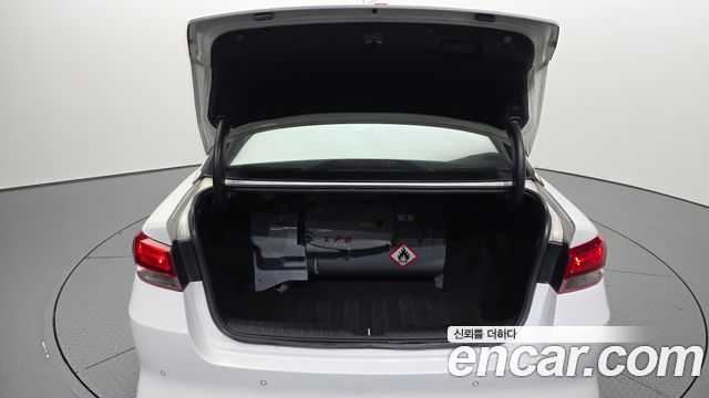 Kia K5 2018 — photo 20