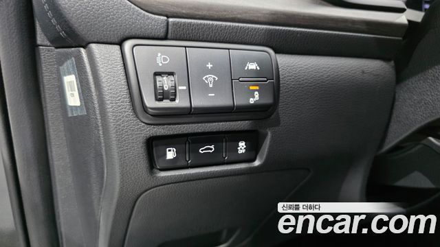 Kia K7 2021 — photo 20