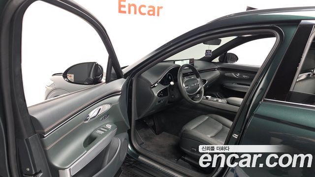 Genesis GV70 2022 — photo 10