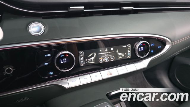 Genesis GV70 2022 — photo 16
