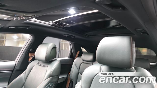 Genesis GV70 2022 — photo 18