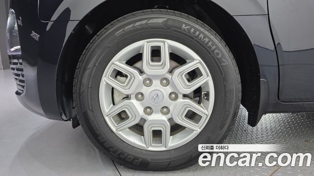 Hyundai Staria 2022 — photo 5