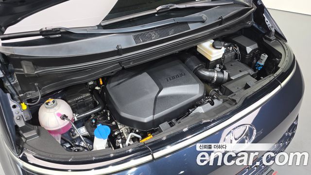 Hyundai Staria 2022 — photo 6