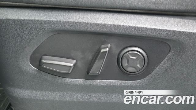 Hyundai Staria 2022 — photo 18