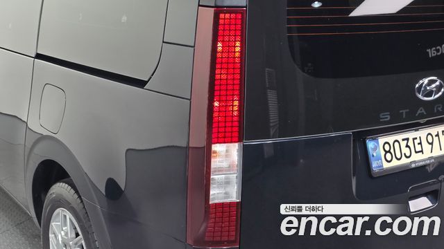 Hyundai Staria 2022 — photo 9