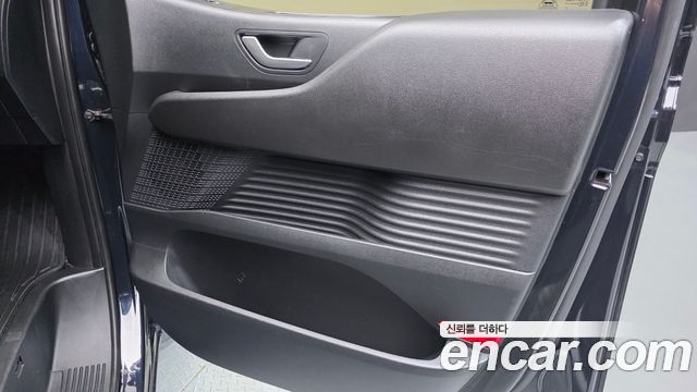 Hyundai Staria 2022 — photo 15