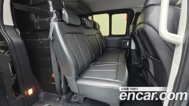 Hyundai Staria 2022 — photo 28