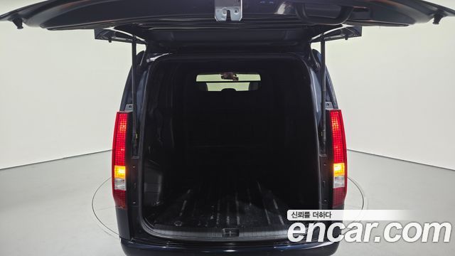 Hyundai Staria 2022 — photo 29