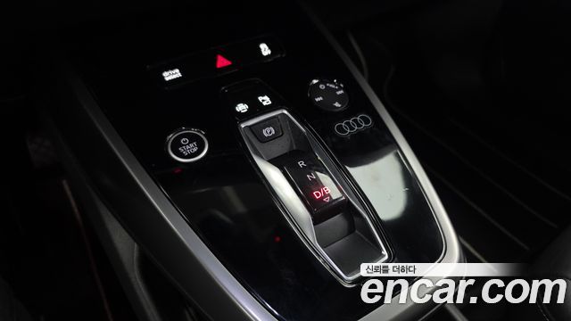 Audi Q4 e-tron 2022 — photo 9