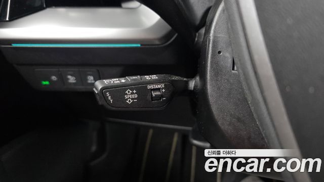 Audi Q4 e-tron 2022 — photo 17