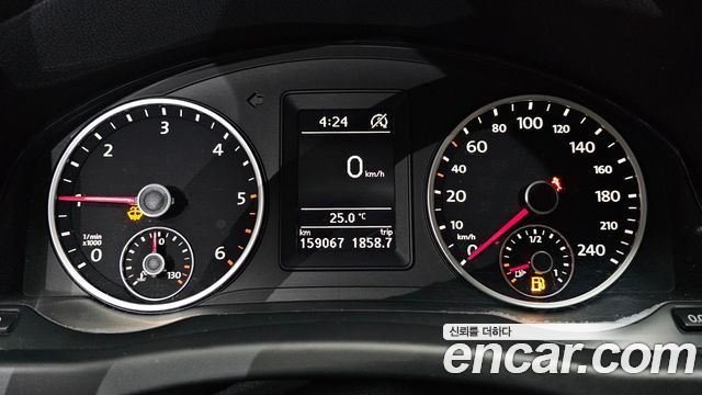 Volkswagen Tiguan 2016 — photo 8