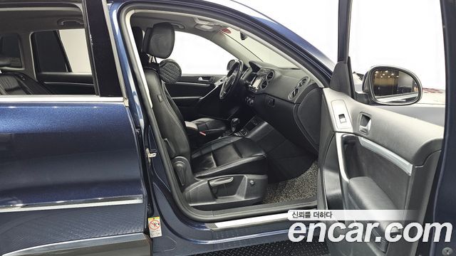 Volkswagen Tiguan 2016 — photo 11