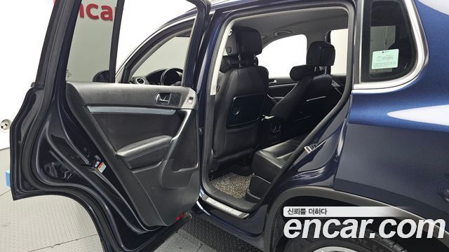 Volkswagen Tiguan 2016 — photo 12