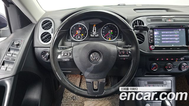 Volkswagen Tiguan 2016 — photo 13