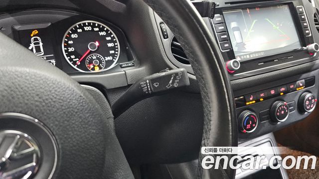 Volkswagen Tiguan 2016 — photo 18