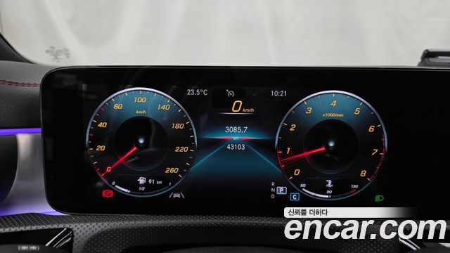 Mercedes-Benz CLA-Class 2021 — photo 11