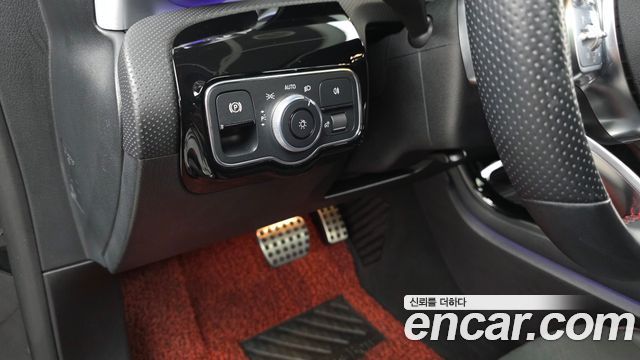Mercedes-Benz CLA-Class 2021 — photo 23