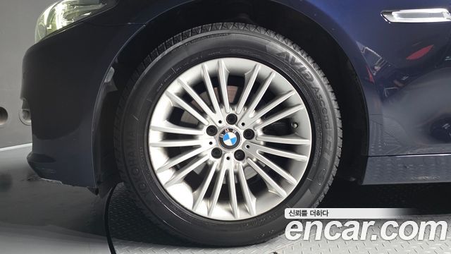 BMW 5-Series 2015 — photo 5