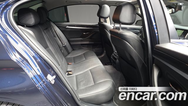 BMW 5-Series 2015 — photo 12