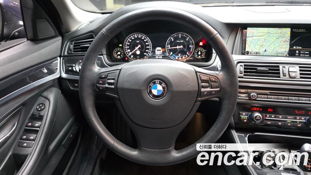 BMW 5-Series 2015 — photo 13