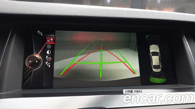 BMW 5-Series 2015 — photo 15
