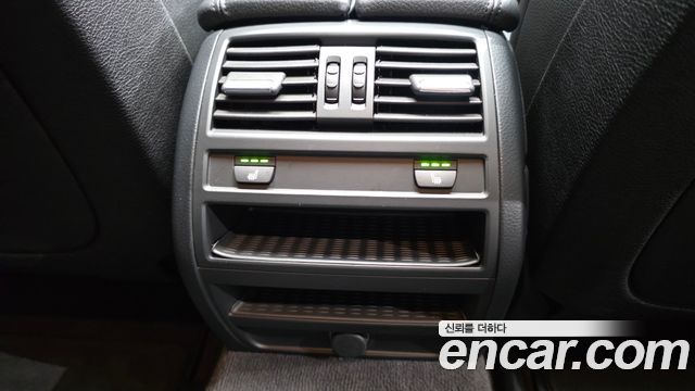 BMW 5-Series 2015 — photo 19