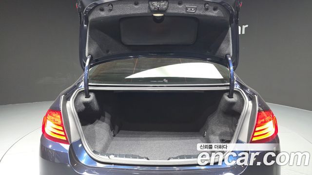 BMW 5-Series 2015 — photo 20