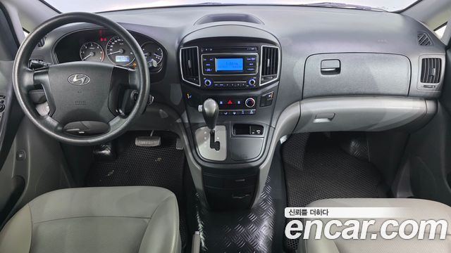 Hyundai Starex 2017 — photo 10