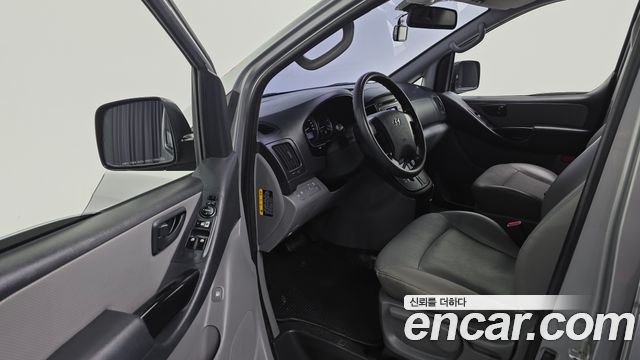 Hyundai Starex 2017 — photo 17