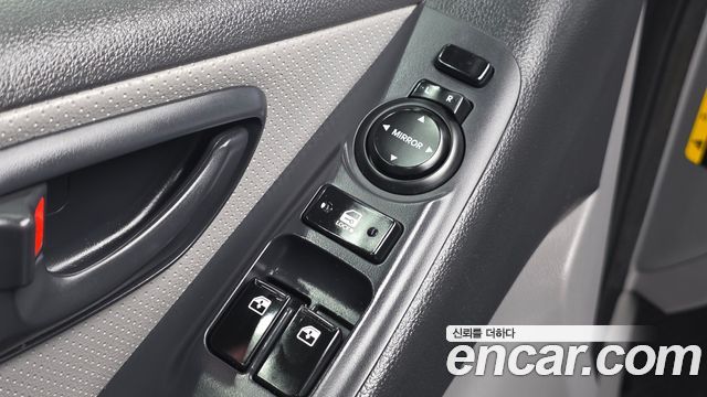 Hyundai Starex 2017 — photo 18