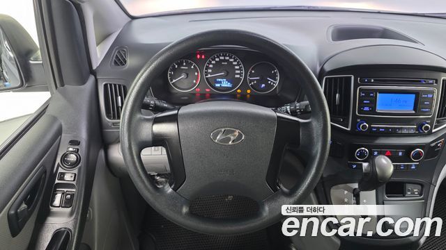 Hyundai Starex 2017 — photo 20