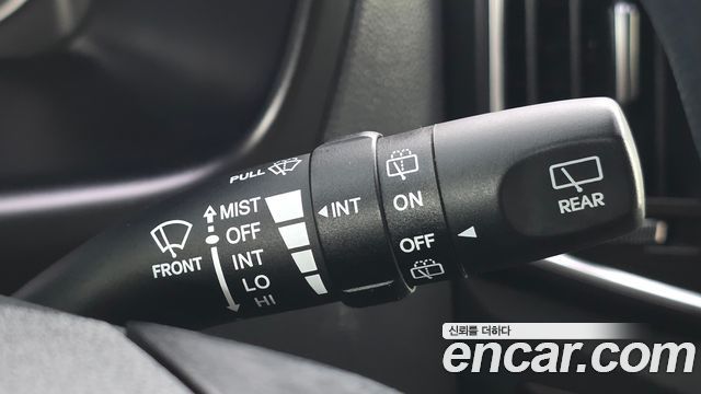 Hyundai Starex 2017 — photo 22